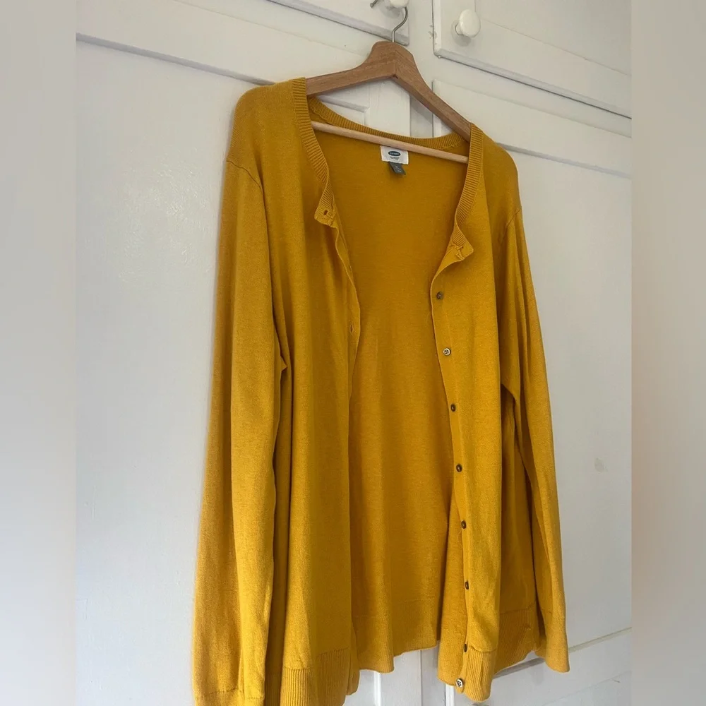 Old Navy Mustard Yellow Cardigan – Size 2X Plus |Excellent Condition - Picture 2 of 5